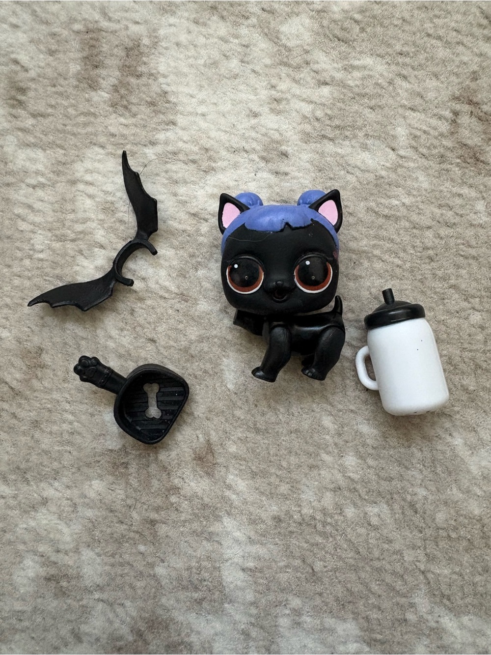 L.O.L. Surprise! Pets Midnight Pup Doll & Accessories
